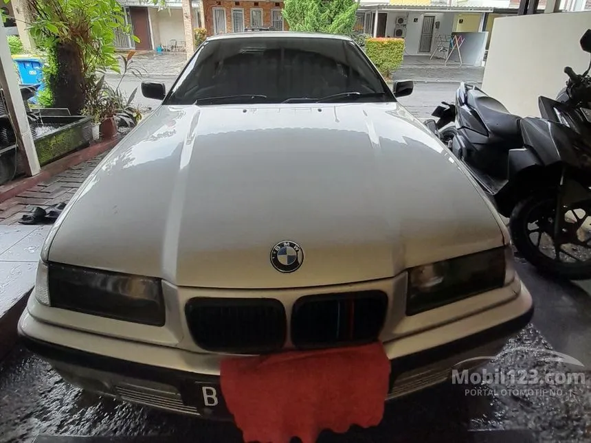 Jual Mobil BMW 323i 1997 2.5 di DKI Jakarta Automatic Sedan Silver Rp 65.000.000