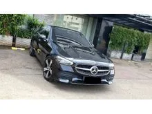 2024 Mercedes-Benz C200 1.5 Avantgarde Line Sedan W206 Facelift AT Hitam Metalik NIK 2024 [LOW KM 8R