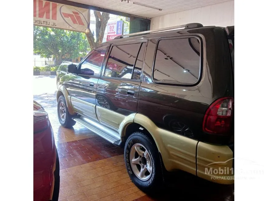 2002 Isuzu Panther Touring SUV