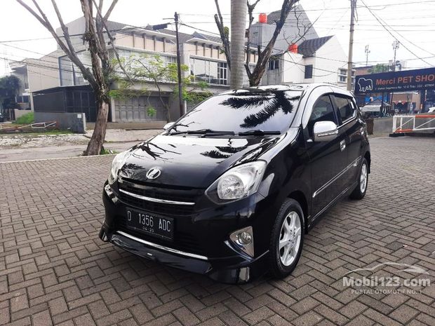 Mobil bekas  dijual di  Bandung  Jawa barat  Indonesia 