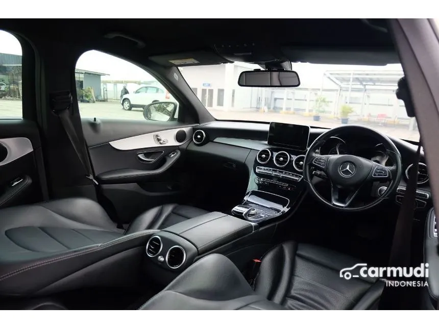 2018 Mercedes-Benz C200 AMG Line Sedan