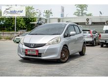 2011 Honda Jazz 1.5 (ปี 08-14) V i-VTEC Hatchback