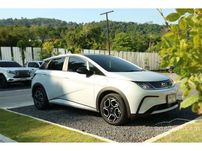 2025 BYD Dolphin Extended Range Hatchback