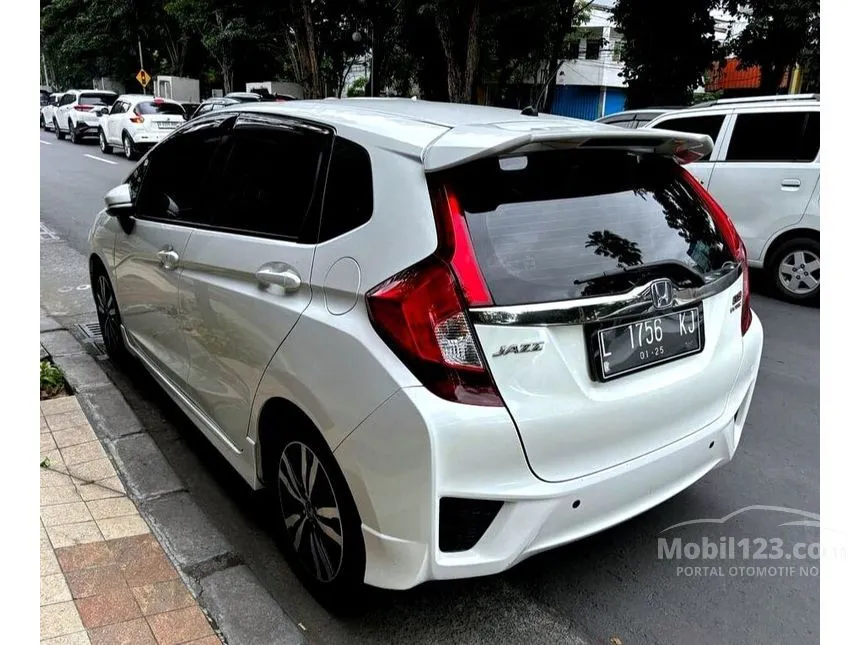 Jual Mobil Honda Jazz 2014 RS 1.5 di Jawa Timur Automatic Hatchback Putih Rp 190.000.000