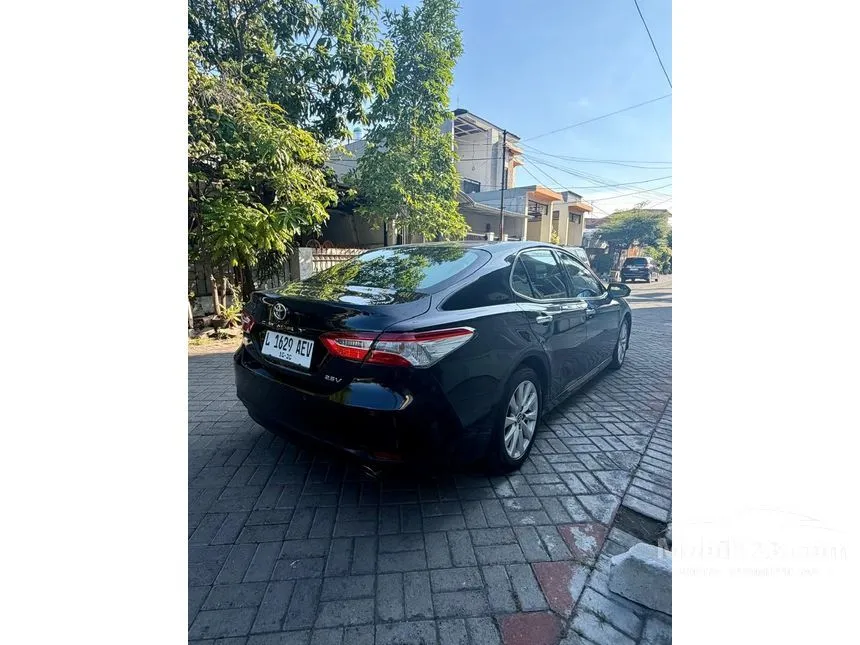 2019 Toyota Camry V Sedan