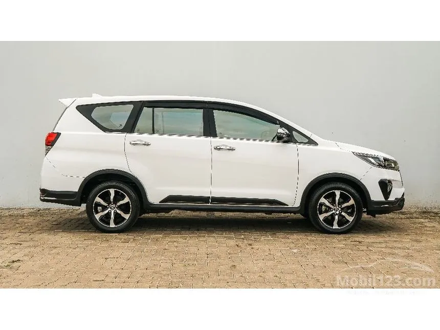 2021 Toyota Kijang Innova Venturer MPV