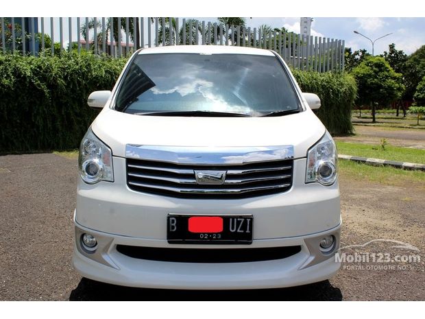 Toyota Nav1 Mobil bekas dijual di Dki Jakarta Indonesia 