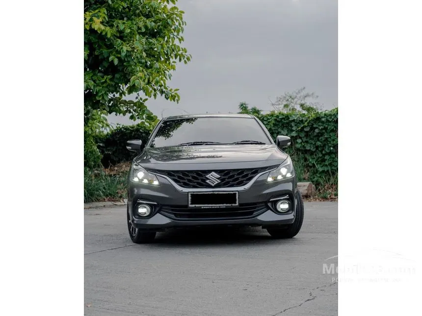 Jual Mobil Suzuki Baleno 2024 1.5 di Jawa Barat Automatic Hatchback Abu