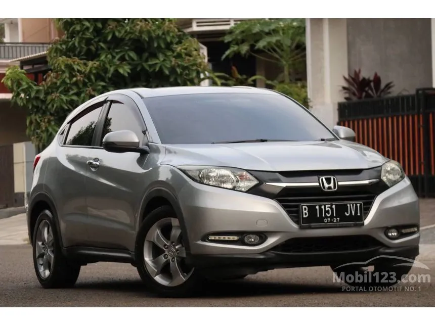 Jual Mobil Honda HR