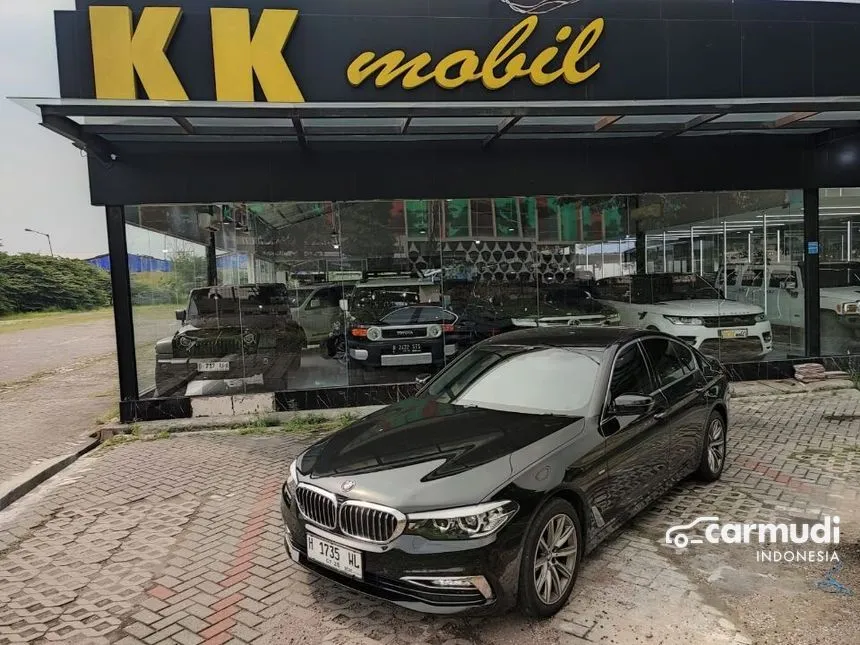 Jual Mobil BMW 520i 2018 Luxury 2.0 di Jawa Timur Automatic Sedan Hitam Rp 599.000.000