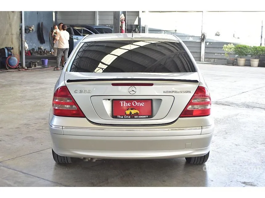 2003 Mercedes-Benz C200 Kompressor Avantgarde Sedan