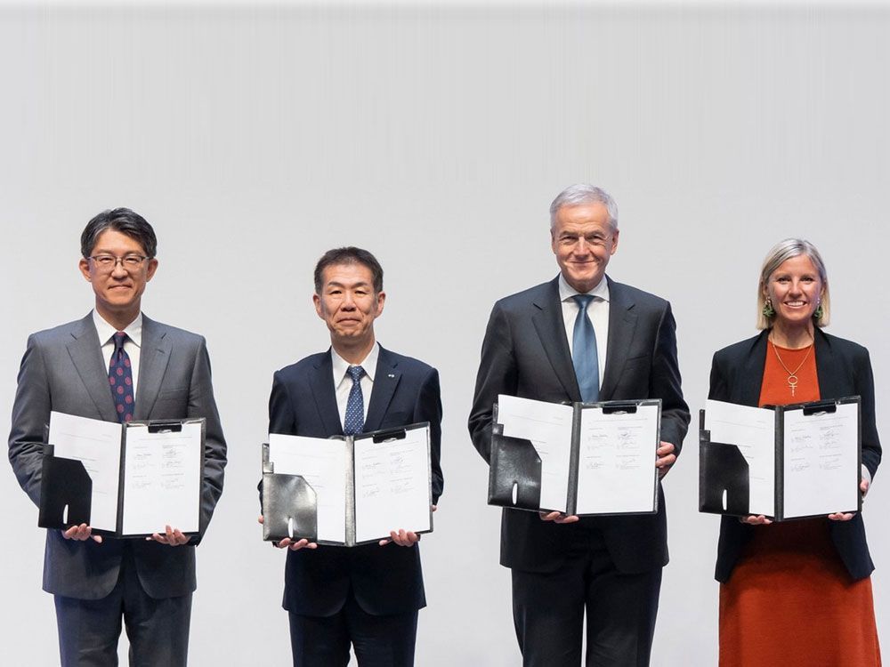 Daimler-Toyota Sepakati Merger antara Mitsubishi Fuso dengan Hino!