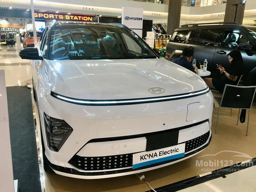 Jual Mobil Hyundai Kona 2024 Electric Long Range Signature di DKI Jakarta Automatic Wagon Putih Rp 569.500.000