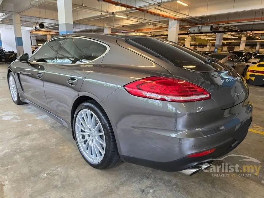 2013 Porsche Panamera 4S Hatchback