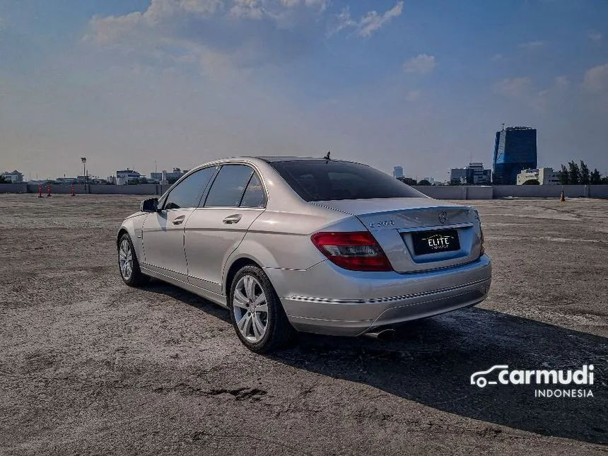 2010 Mercedes-Benz C200 CGI Avantgarde Sedan