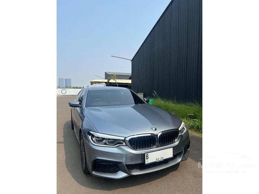 Jual Mobil BMW 530i 2020 M Sport 2.0 di DKI Jakarta Automatic Sedan Abu