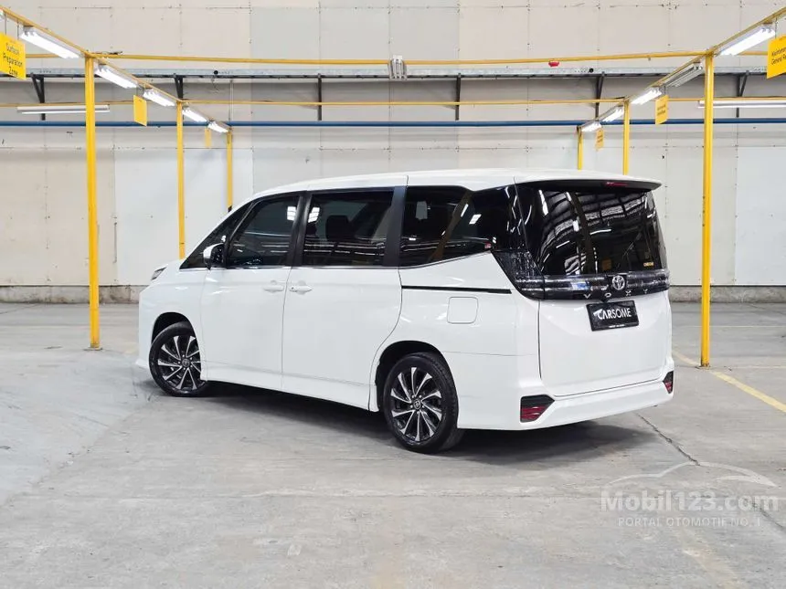 2022 Toyota Voxy MPV