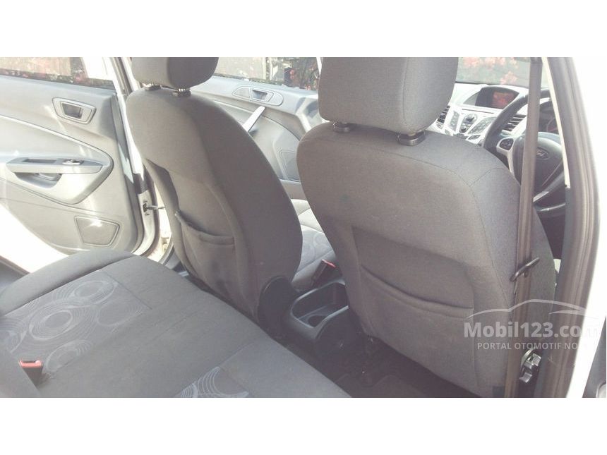 Jual Mobil Ford Fiesta 2011 Trend 1.4 di DKI Jakarta 