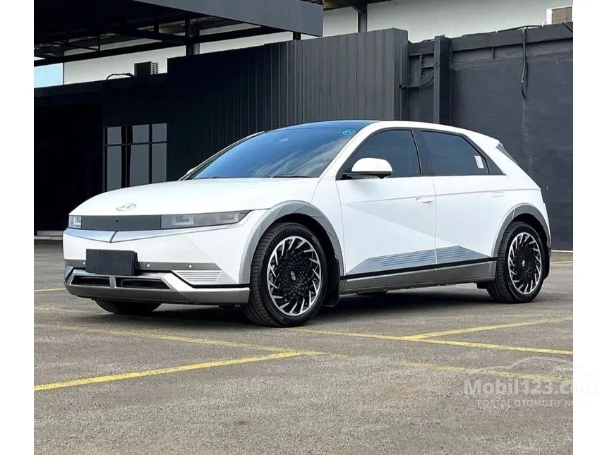 2024 Hyundai IONIQ 5 Signature Long Range SUV