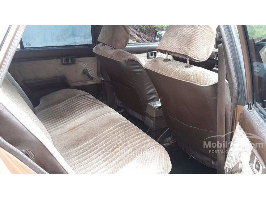 1985 Toyota Corolla E80 Sedan
