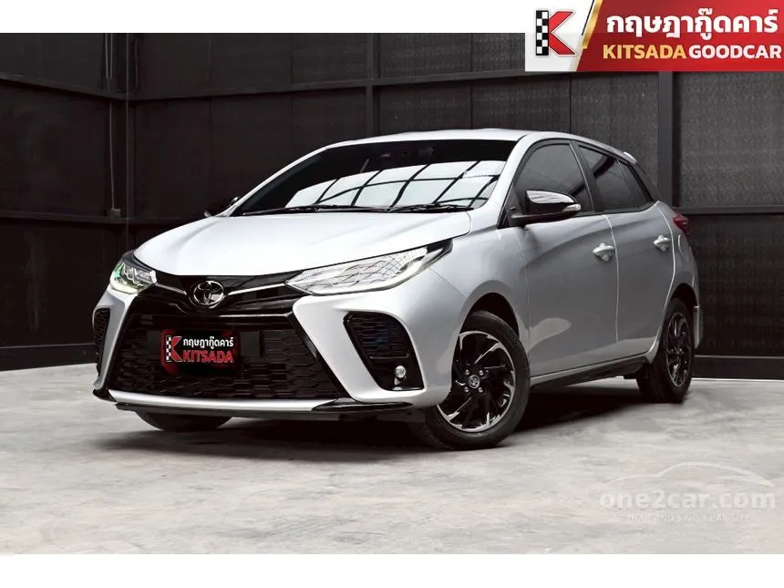 2022 Toyota YARIS Sport Premium Hatchback