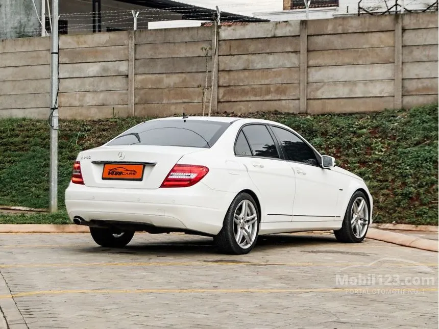 2013 Mercedes-Benz C200 CGI Sedan