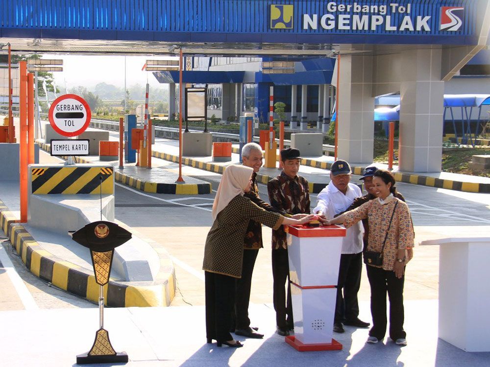 Presiden Jokowi Resmikan Tol Solo Ngawi Segmen Kartasura-Sragen