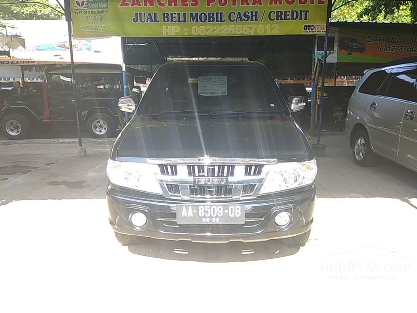 Jual Mobil  Isuzu  Panther  2010 LS 2 5 di Jawa Tengah Manual 