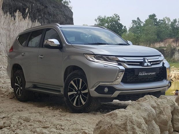 Mobil Anda Masuk Bengkel, Mitsubishi Pinjamkan Mobil Pengganti