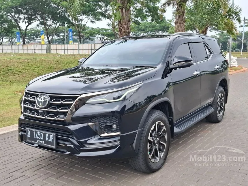 Jual Mobil Toyota Fortuner 2022 GR Sport 2.4 di Jawa Barat Automatic SUV Hitam Rp 479.000.000