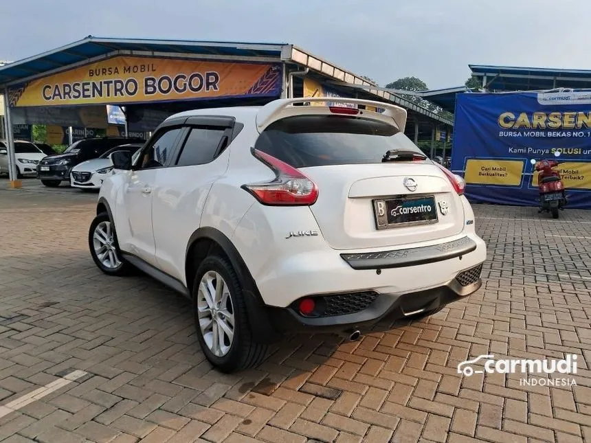 2016 Nissan Juke RX Red Interior SUV