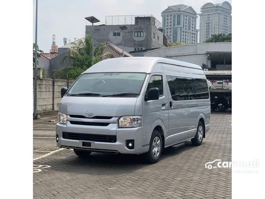 2025 Toyota Hiace Commuter Van