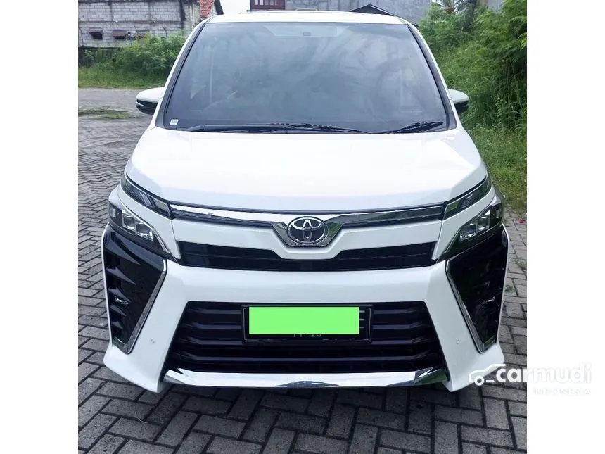 Jual Mobil Toyota Voxy 2018 2.0 di Banten Automatic Wagon Putih Rp 354.000.000