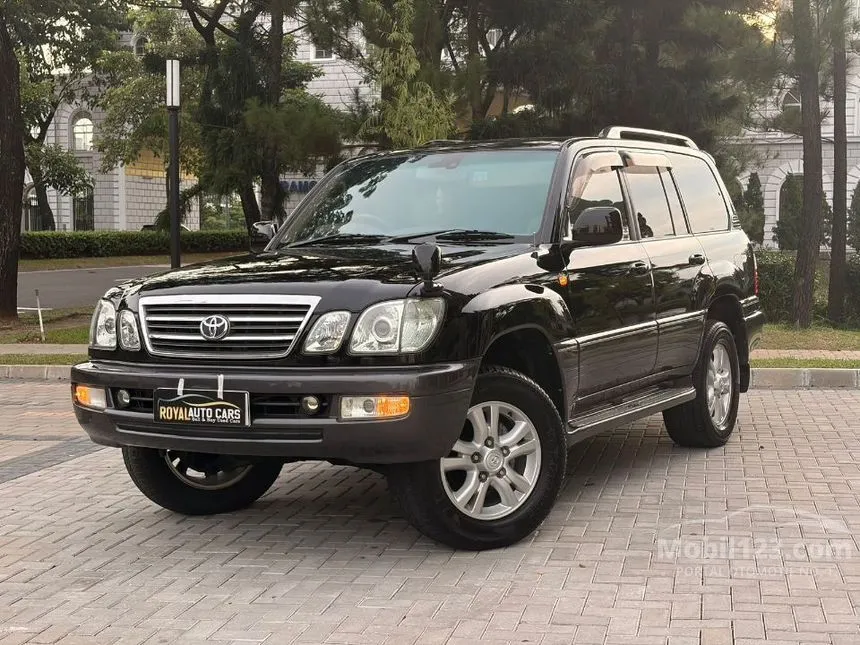 2004 Toyota Land Cruiser Cygnus SUV