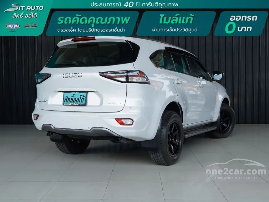 2022 Isuzu MU-X Ultimate SUV