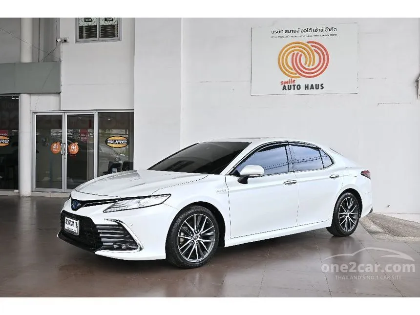 2023 Toyota CAMRY HEV Premium Luxury Sedan