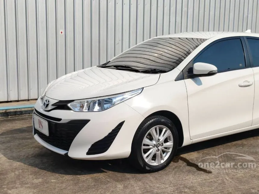 2018 Toyota YARIS E Hatchback