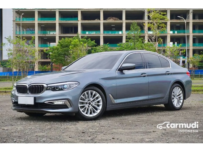2017 BMW 530i Luxury Sedan