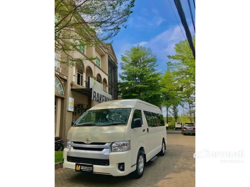 2024 Toyota Hiace Commuter Van Wagon