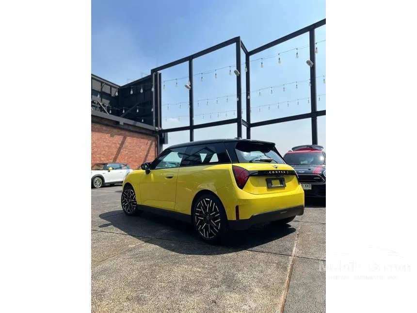 2025 MINI Cooper Cooper SE Hatchback