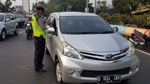 Polisi akan Tutup Akses Jalan Jika Larangan Mudik Disetujui Luhut