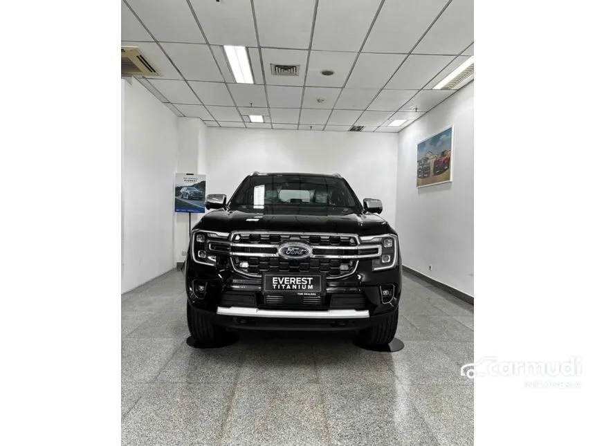Jual Mobil Ford Everest 2024 Titanium 2.0 di Jawa Timur Automatic SUV Hitam Rp 950.000.000