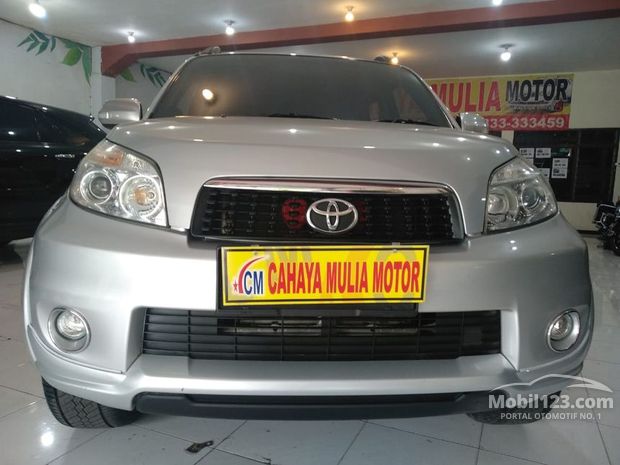 Toyota Rush Mobil Bekas  Baru dijual di Malang  Jawa  timur  