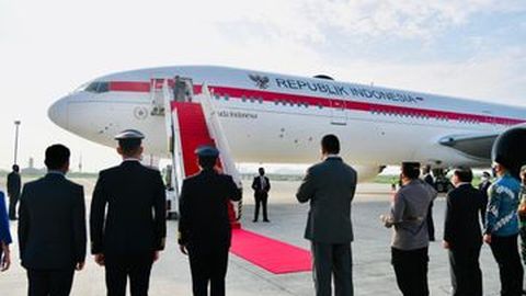 Berangkat ke Amerika Serikat, Jokowi Jadi Bertemu Bos Tesla Elon Musk?