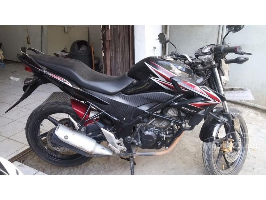 Jual Motor Honda Cb 13 0 2 Di Dki Jakarta Manual Hitam Rp 15 000 000 Mobil123 Com