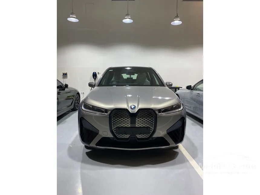 Jual Mobil BMW iX 2023 xDrive40 Sport di DKI Jakarta Automatic Wagon Abu