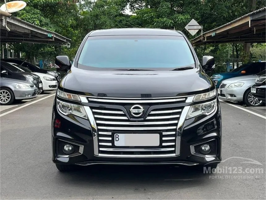 2014 Nissan Elgrand Highway Star MPV