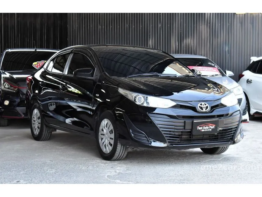 2017 Toyota Yaris Ativ J Sedan