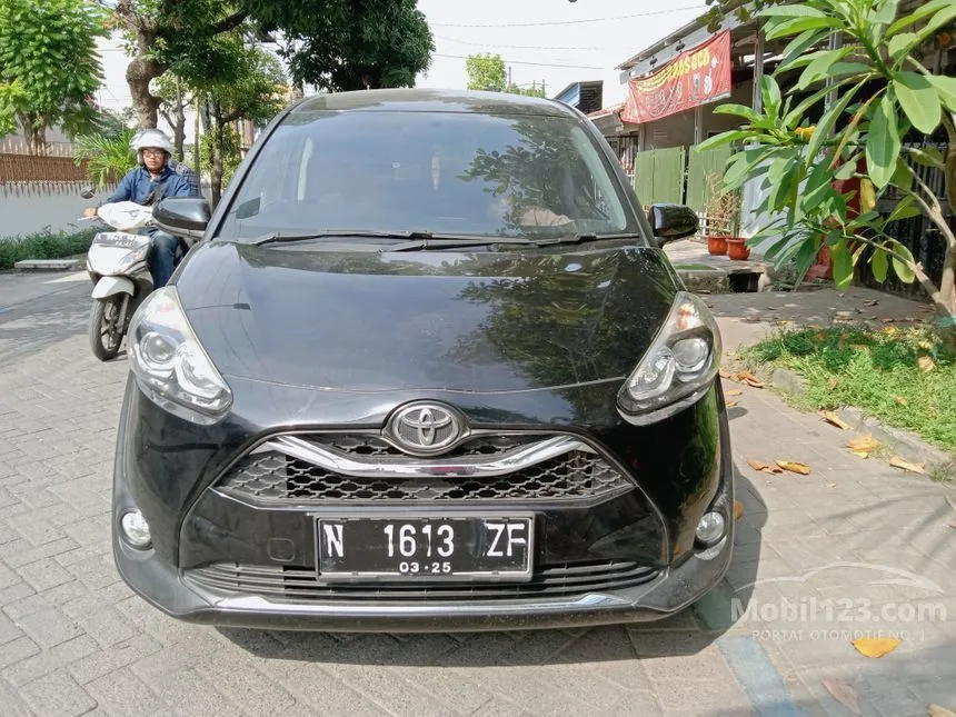 Jual Mobil Toyota Sienta 2019 V 1.5 di Jawa Timur Manual MPV Hitam Rp 199.000.000