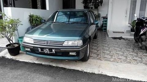 Mengenang Sosok Peugeot 405, Pesona Sedan Midsize Terbaik Perancis Era 90an 